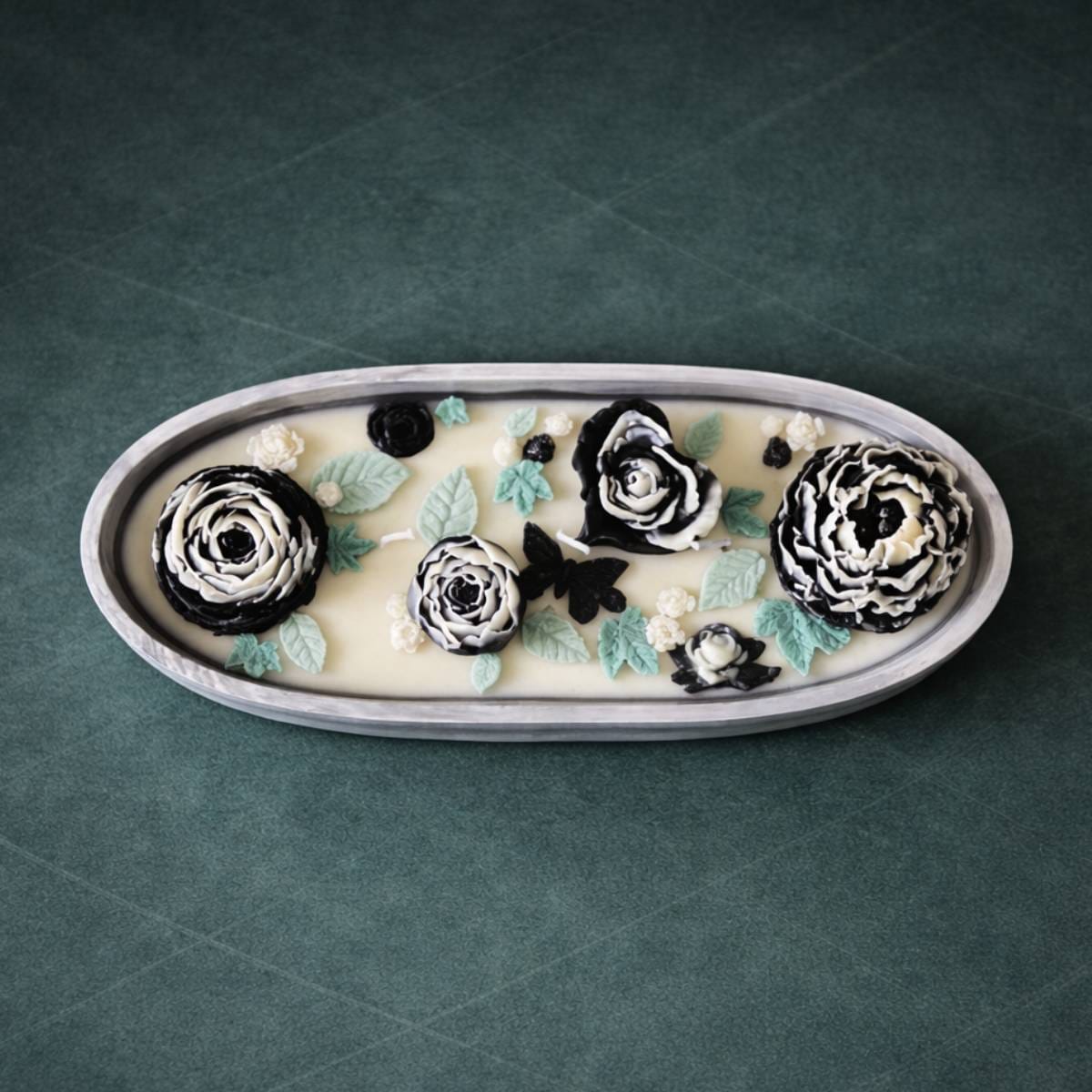 Dekotablett mit Blumenkerze