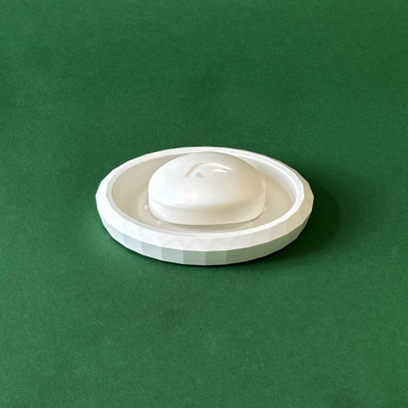 Runde Seifenschale aus Keramik mit Rillen