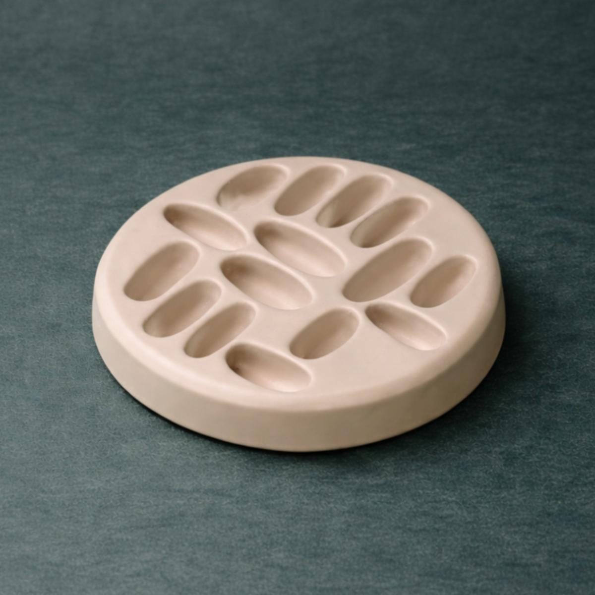 Ringschale aus Keramik rund, Schmuckschale als Ringablage